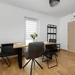 Apartamento Spacious In With Large Terrace And 2 Parking Spaces By Renters Breslavia