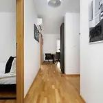 Appartement Spacious In With Large Terrace And 2 Parking Spaces By Renters Wrocław
