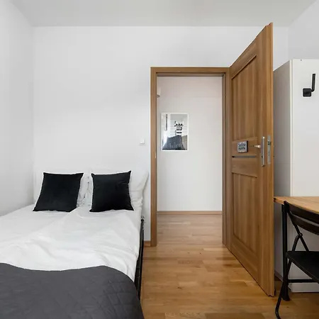 Apartment Spacious In With Large Terrace And 2 Parking Spaces By Renters Wroclaw