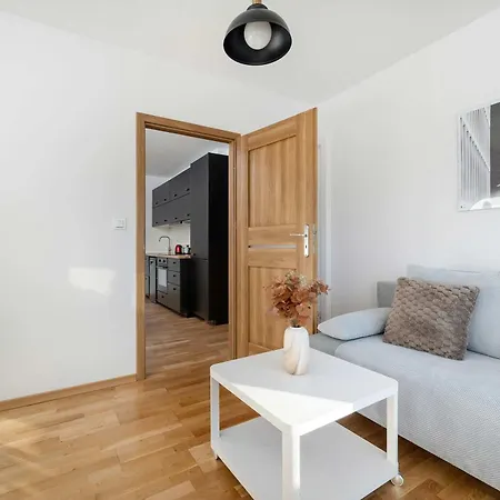 Lägenhet Spacious In With Large Terrace And 2 Parking Spaces By Renters