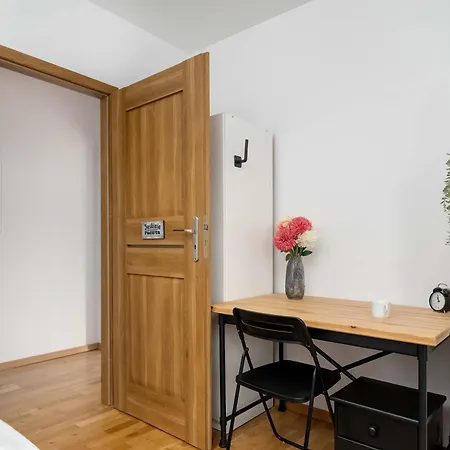 Spacious In With Large Terrace And 2 Parking Spaces By Renters