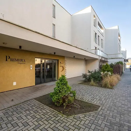 Spacious In With Large Terrace And 2 Parking Spaces By Renters