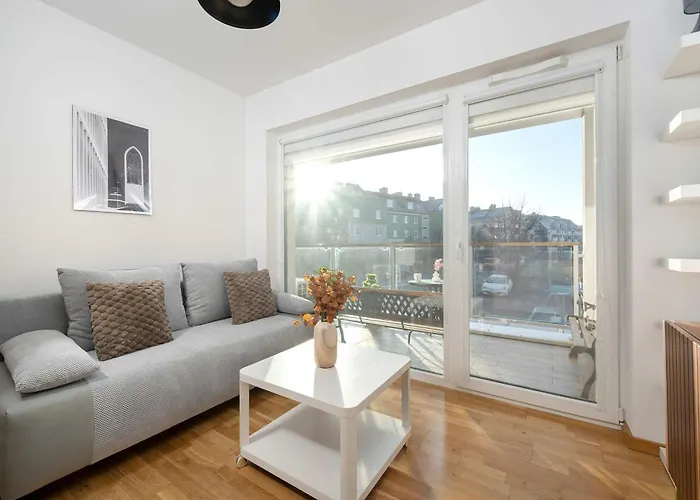 Spacious In With Large Terrace And 2 Parking Spaces By Renters *