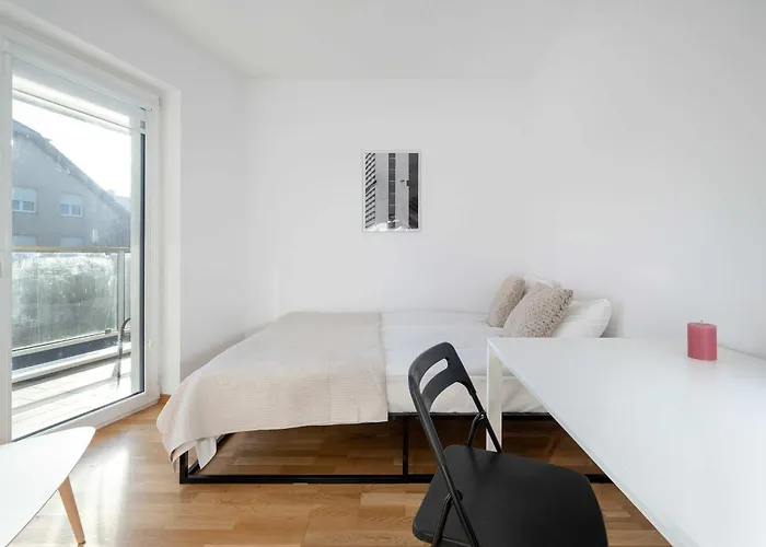 Apartamento Spacious In With Large Terrace And 2 Parking Spaces By Renters Breslavia