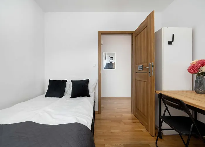 Apartment Spacious In With Large Terrace And 2 Parking Spaces By Renters Wroclaw