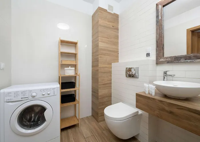 Spacious In With Large Terrace And 2 Parking Spaces By Renters