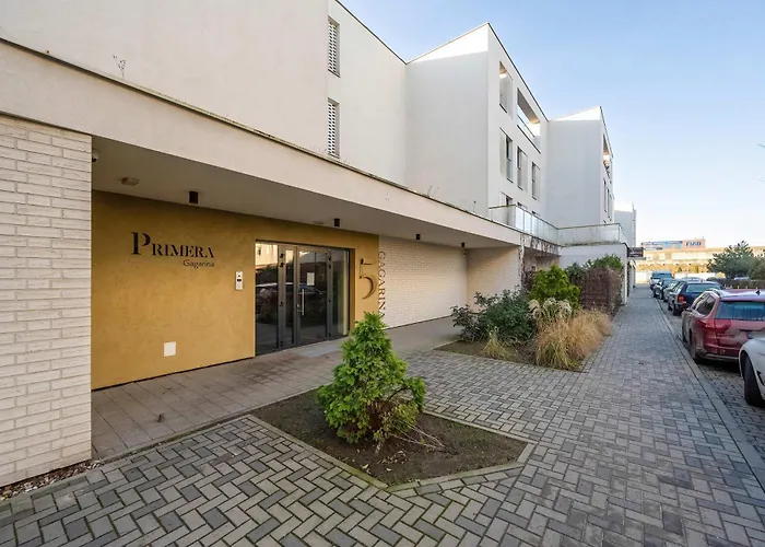 Spacious In With Large Terrace And 2 Parking Spaces By Renters